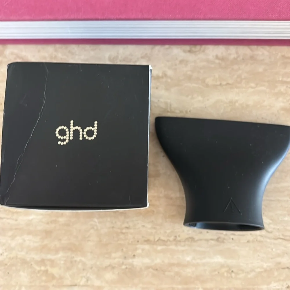 ghd helios™ wide styling hair dryer nozzle